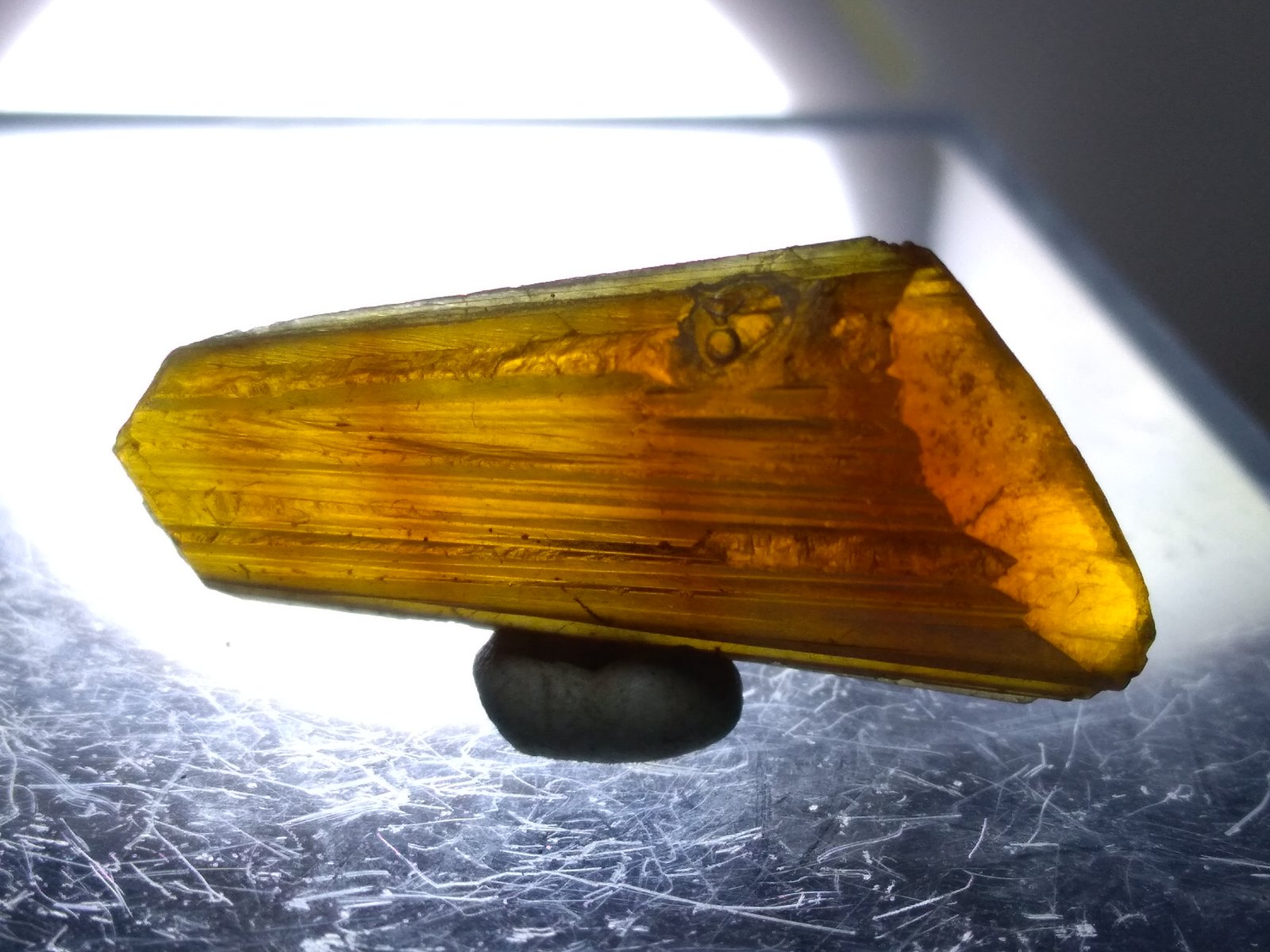 Calcita
26,6 x 12,8 mm
(Autor: Sante Celiberti)