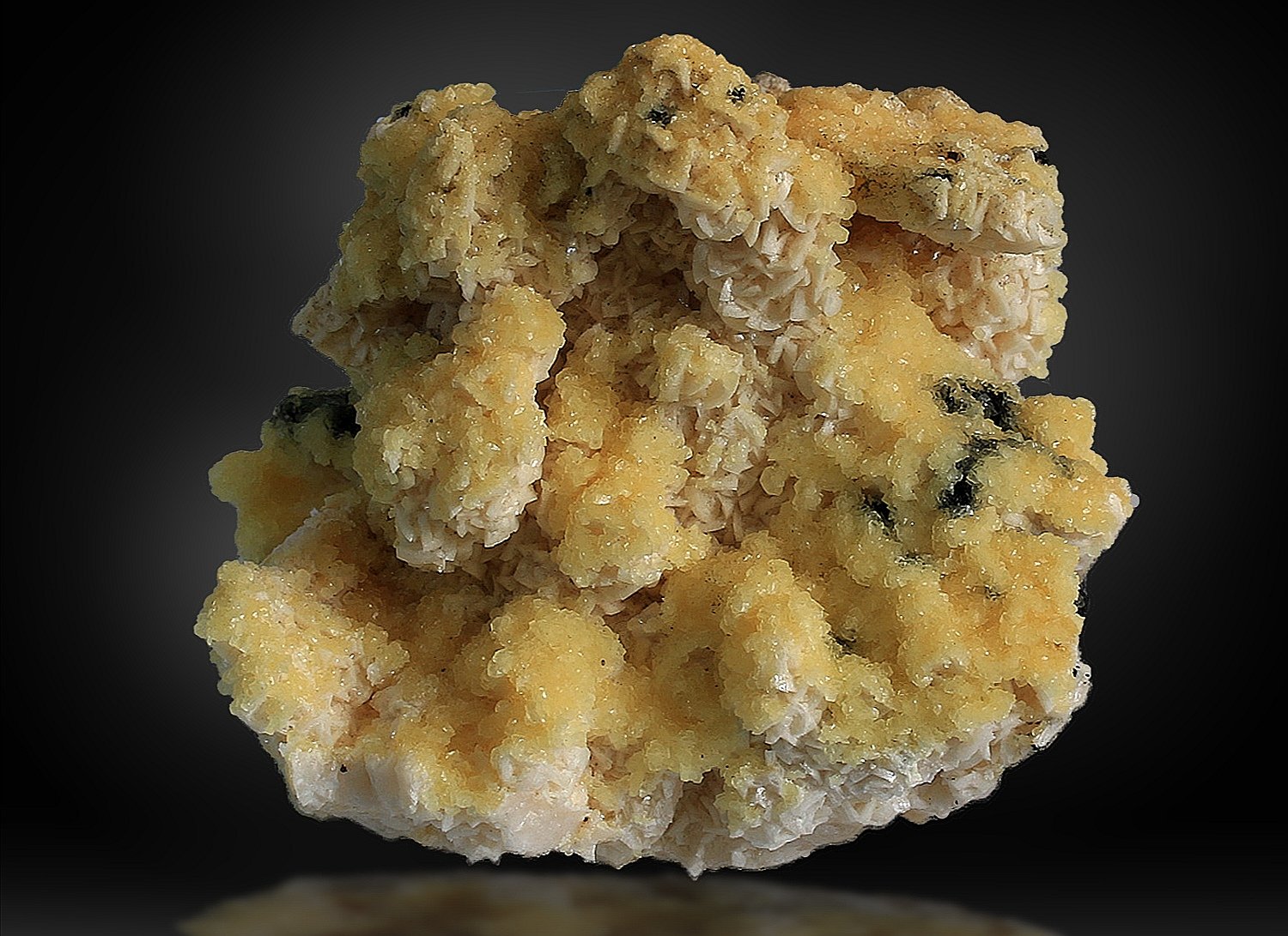 Calcita, Dolomita y Heterogenita
90x80 mm
(Autor: joaquin gar)