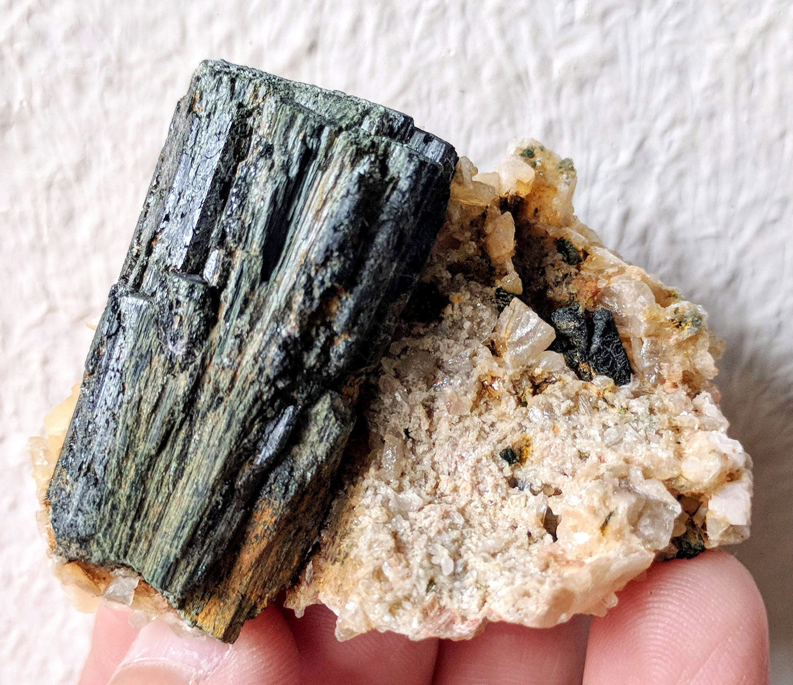 Arfvedsonita, Stilbita-Ca (Estilbita-Ca)
5,8 x 3,5 cm.
(Autor: carles)