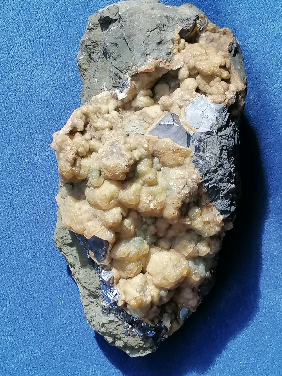 Siderita, Galena.
12 x 6 cm.
(Autor: Rafael varela olveira)