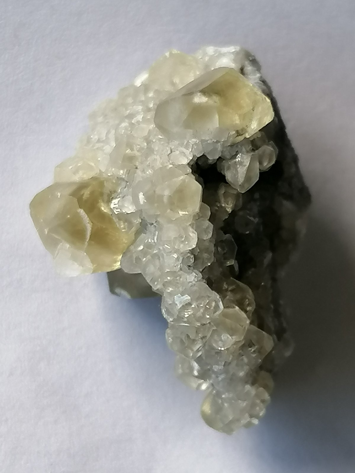 Calcita.
4 x 2 cm.
(Autor: Rafael varela olveira)