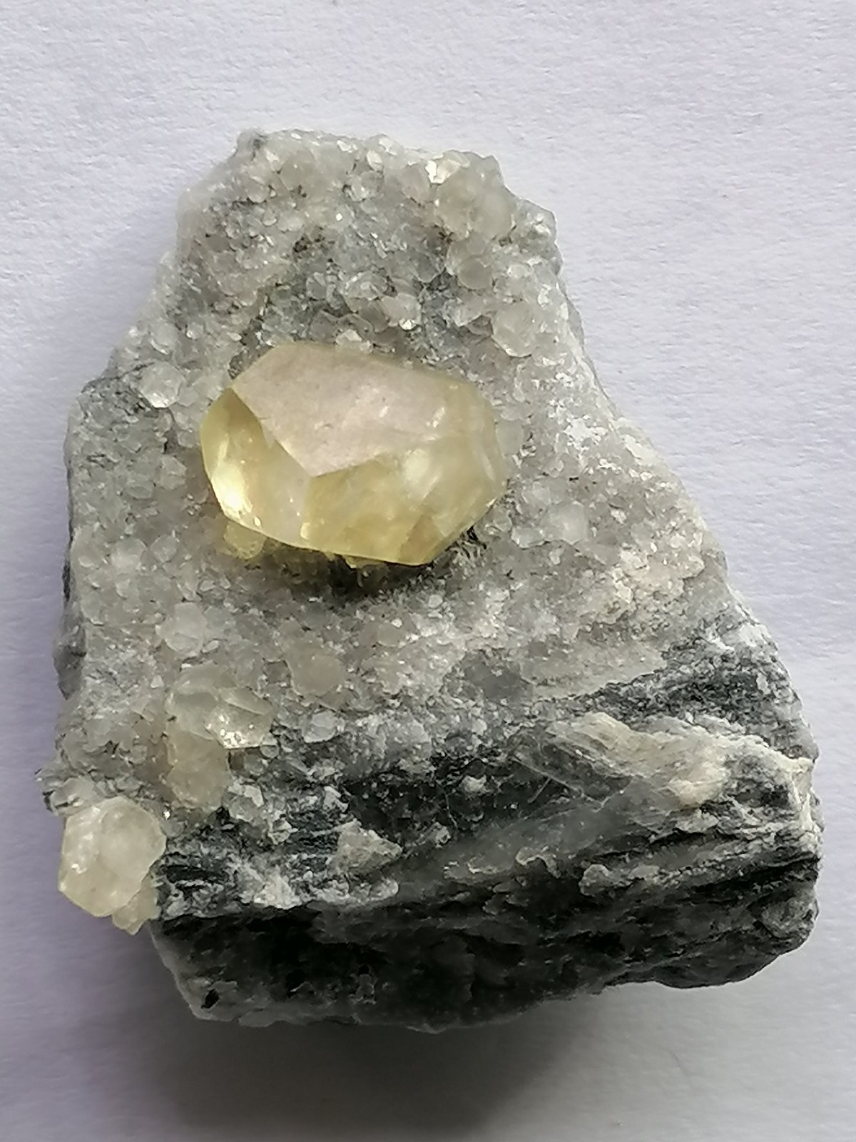 Calcita.
6 x 4 cm.
(Autor: Rafael varela olveira)