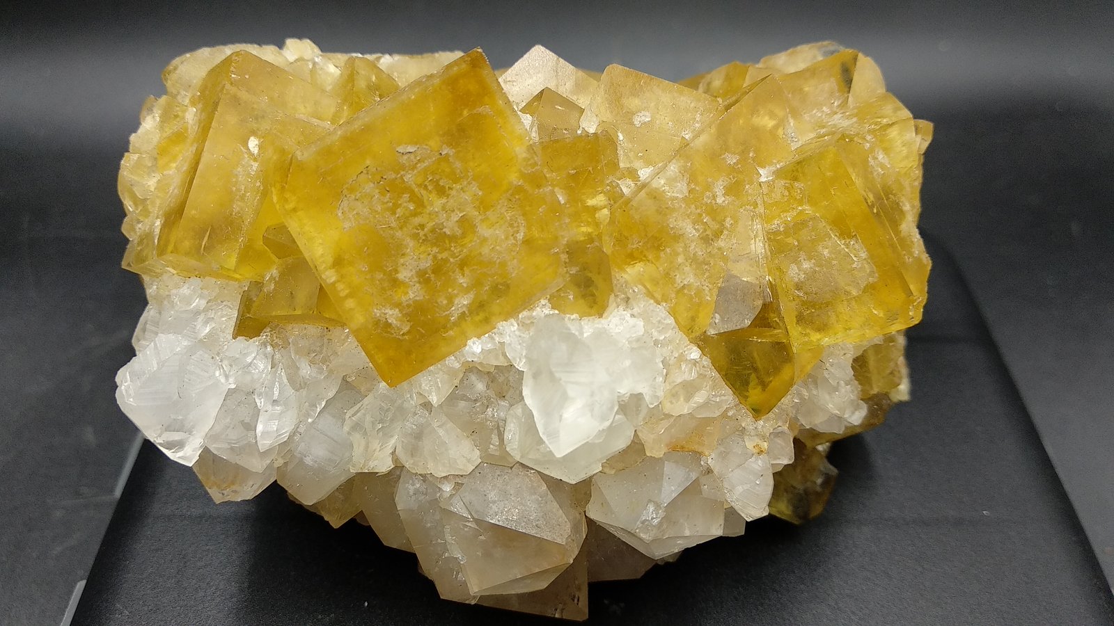 Fluorita
8x6cm
(Autor: yowanni)