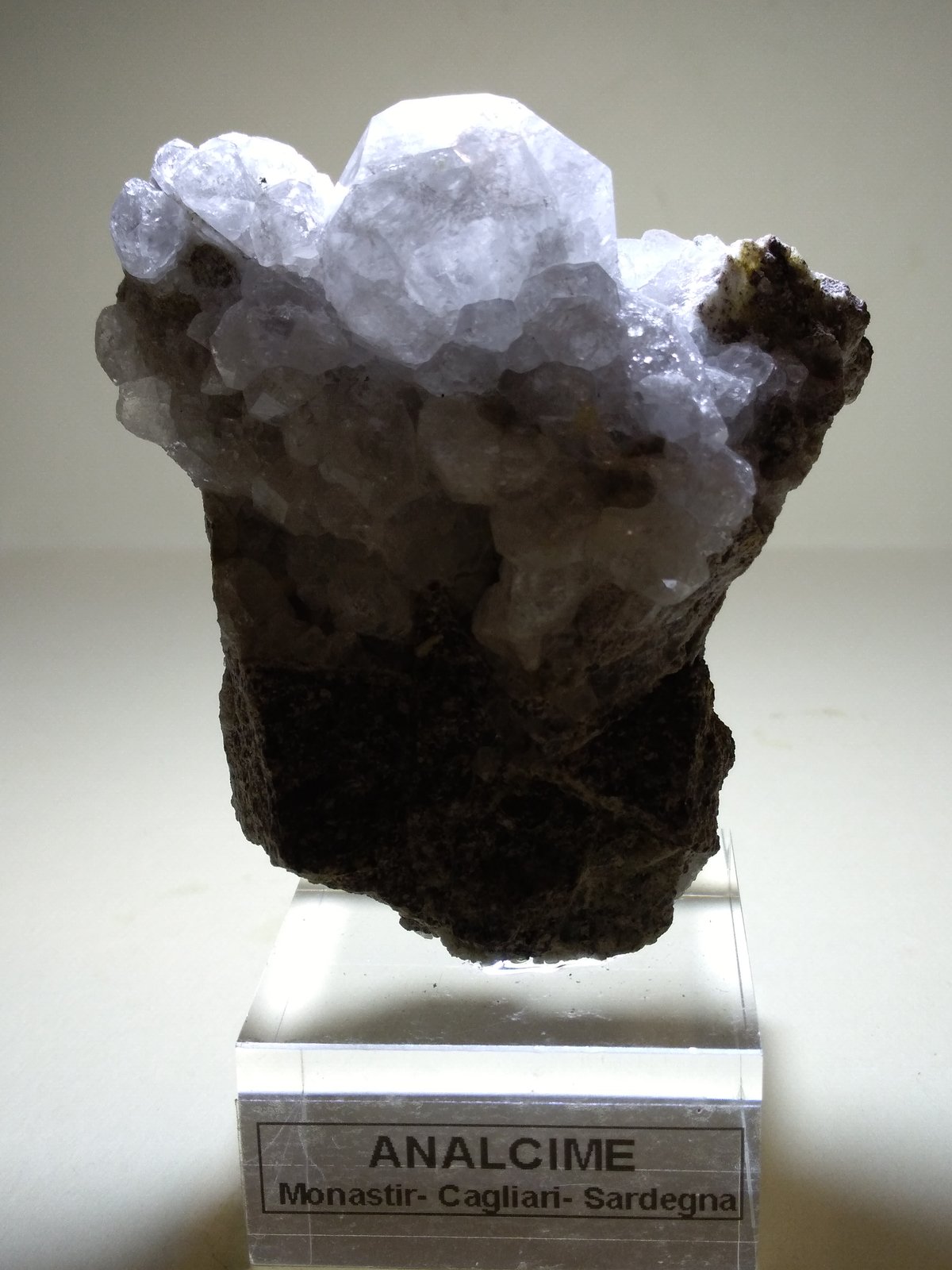 Analcima
68 x 64 mm
(Autor: Sante Celiberti)