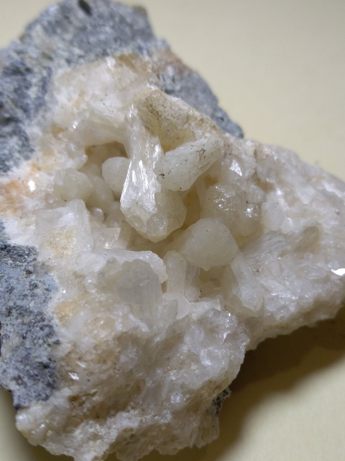 Stilbita
57 x 53 mm
(Autor: Sante Celiberti)