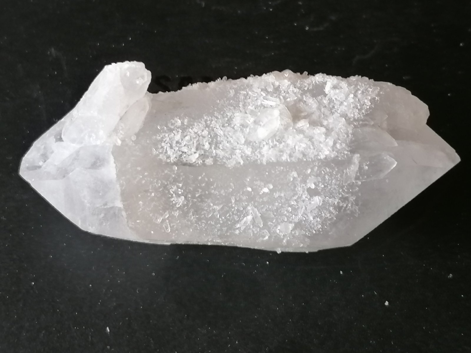 Cuarzo.
6 x 2 cm.
(Autor: Rafael varela olveira)