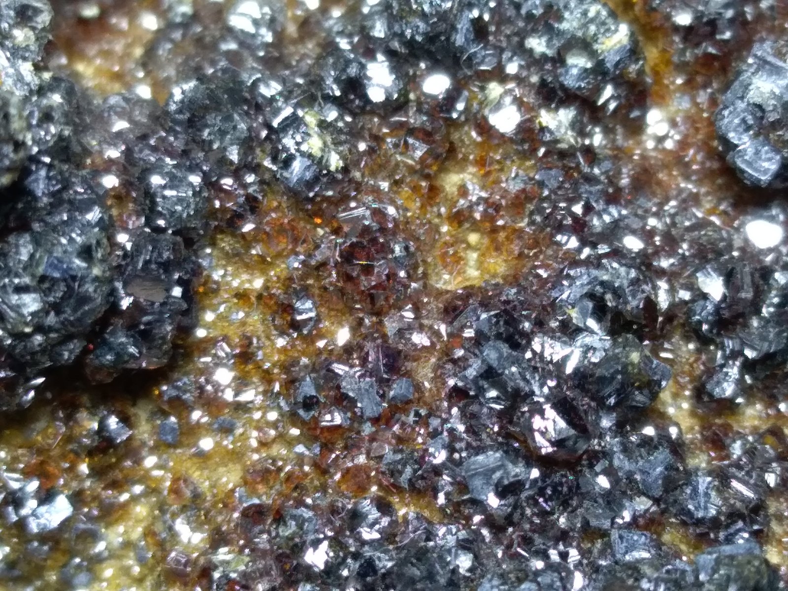 Esfalerita
100 x 65 mm
(Autor: Sante Celiberti)