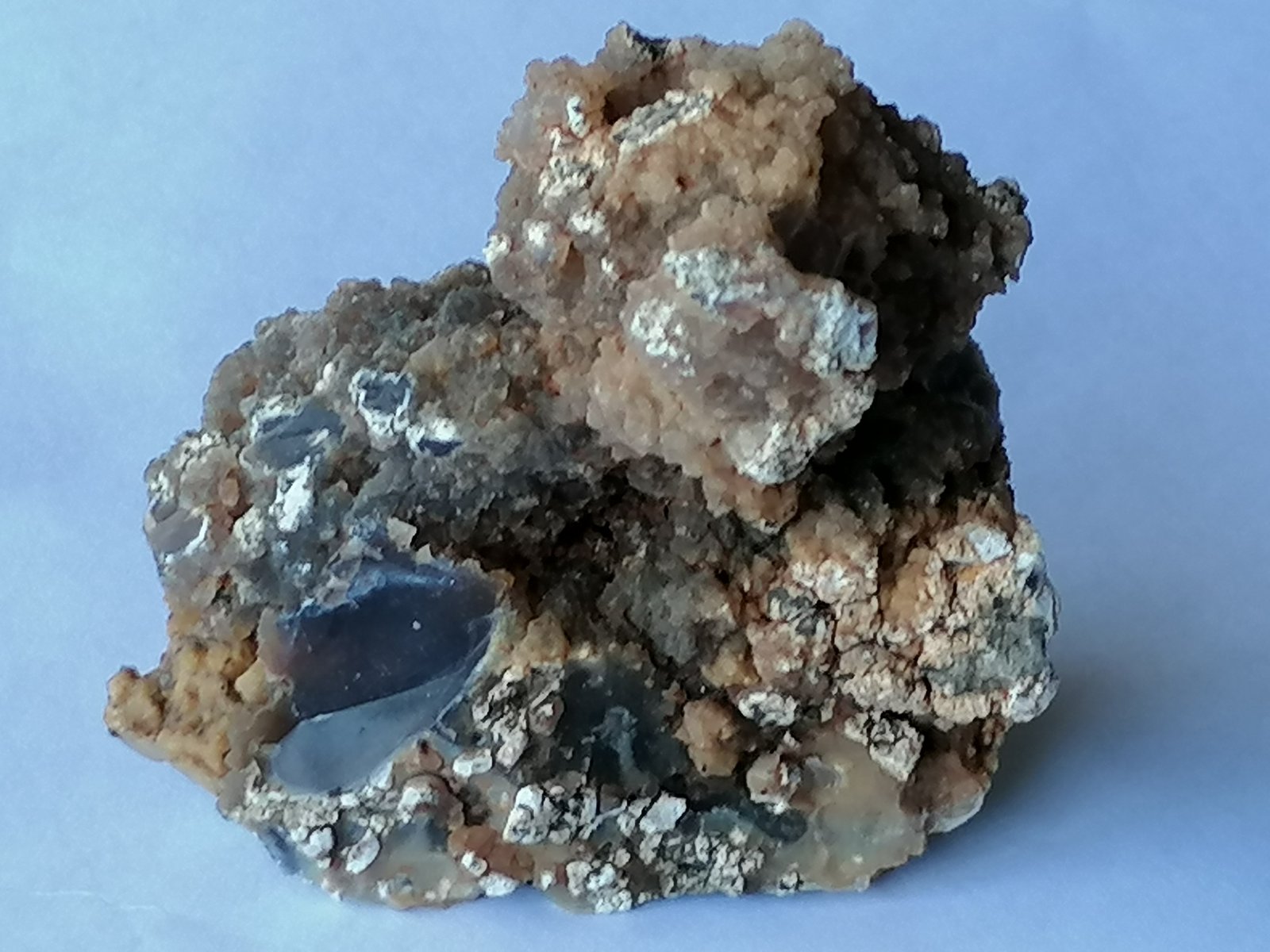 Moganita.
6 x 6 cm.
(Autor: Rafael varela olveira)