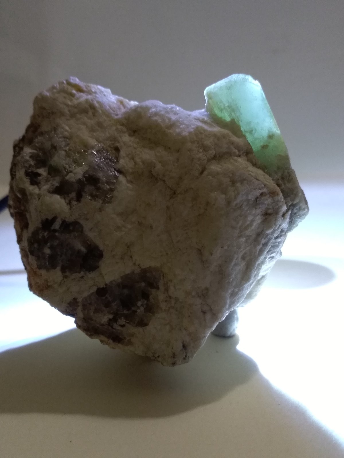 Berilo (variedad aguamarina)
71 x 67 mm
(Autor: Sante Celiberti)
