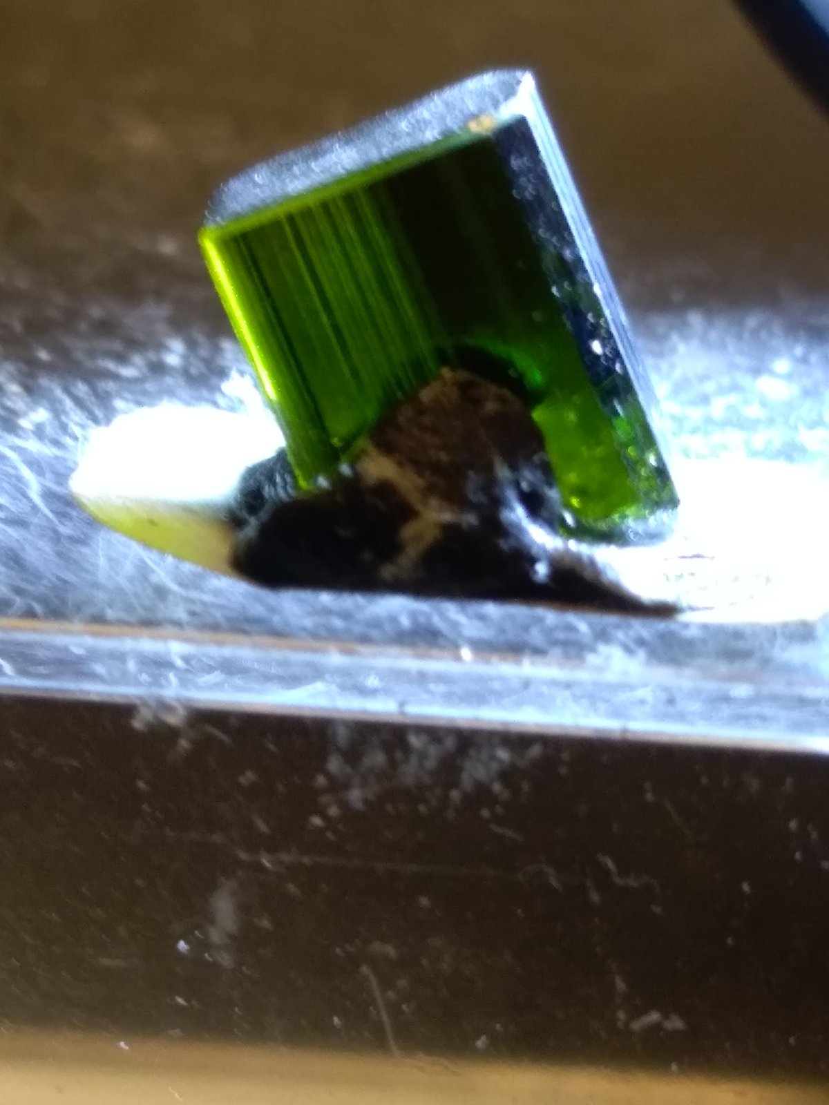 Vesuvianita (Vesubiana)
8 x 6 mm
(Autor: Sante Celiberti)