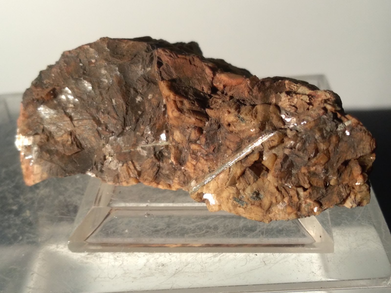 Bismuthinita, Siderita
62 x 49 mm
(Autor: Sante Celiberti)