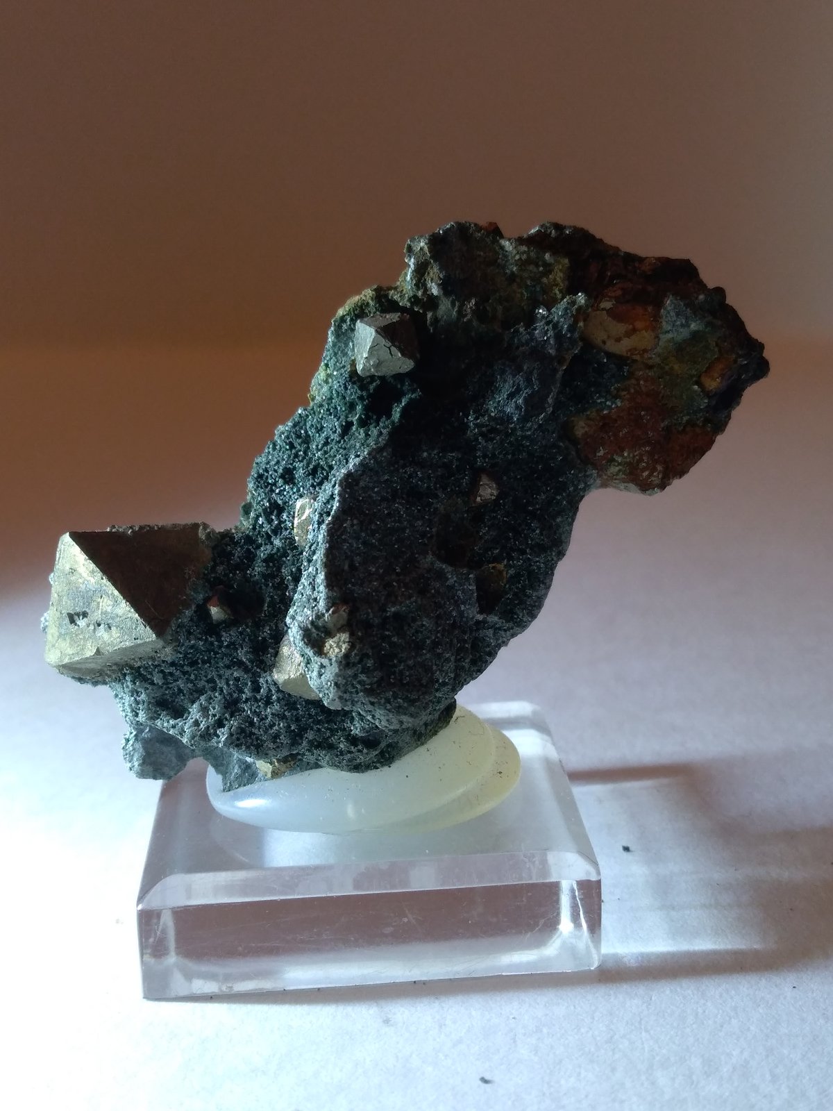 Pirita, Chlorita (Grupo)
53 x 40 mm
(Autor: Sante Celiberti)