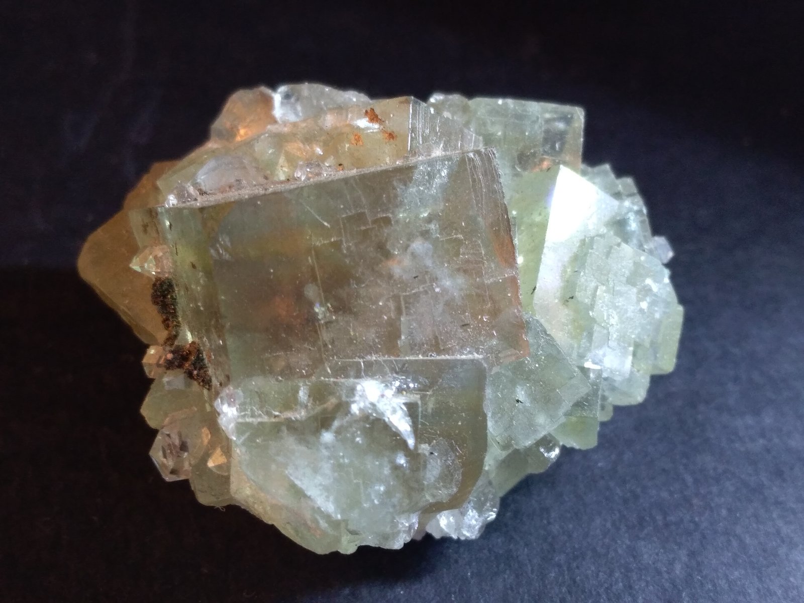 Fluorita, Cuarzo, Pirita
39 x 31 mm
(Autor: Sante Celiberti)