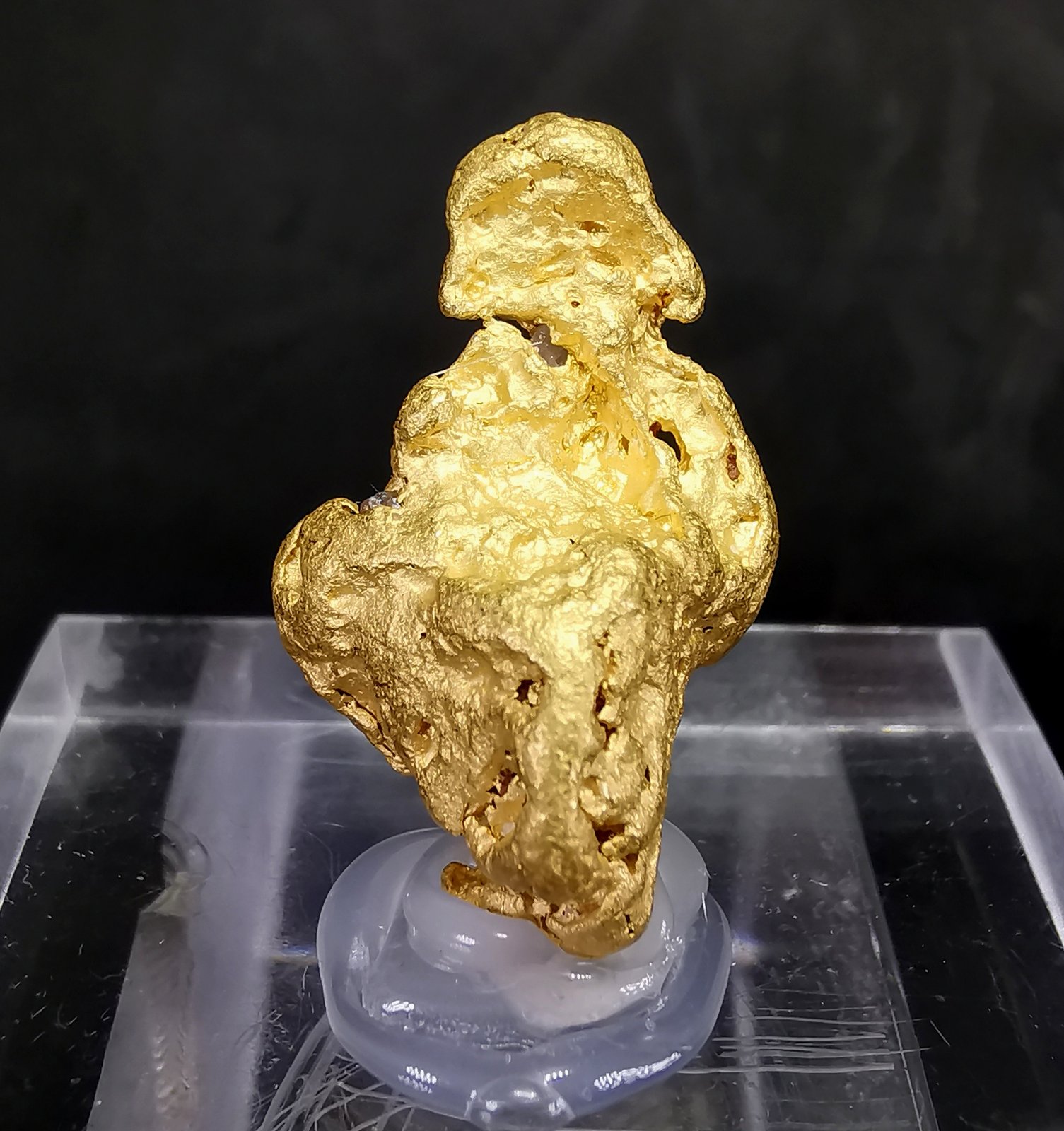 Oro Nativo
2.8cm
(Autor: Diego Navarro)