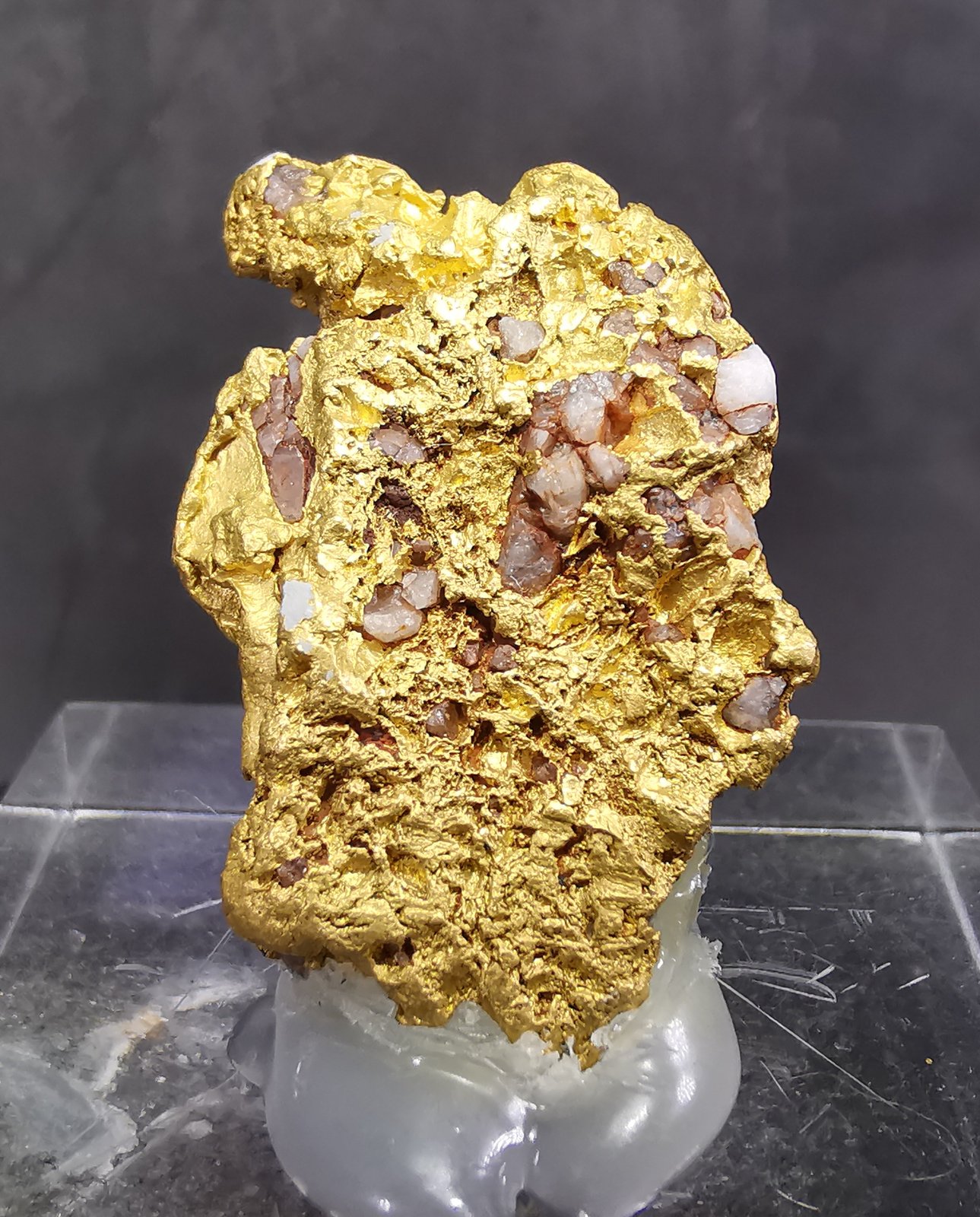 Oro Nativo
3.5cm
(Autor: Diego Navarro)