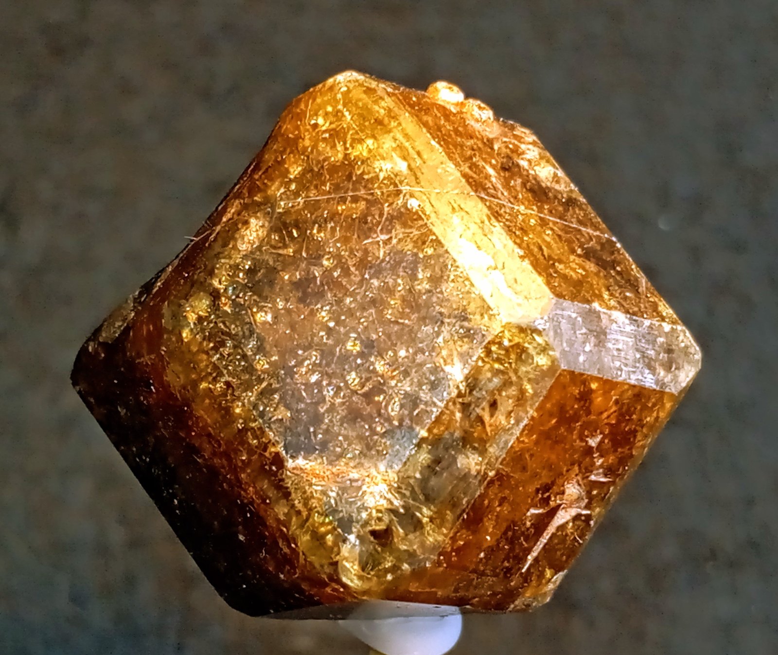 Granate
3 x 3 cm
(Autor: Felipe Abolafia)