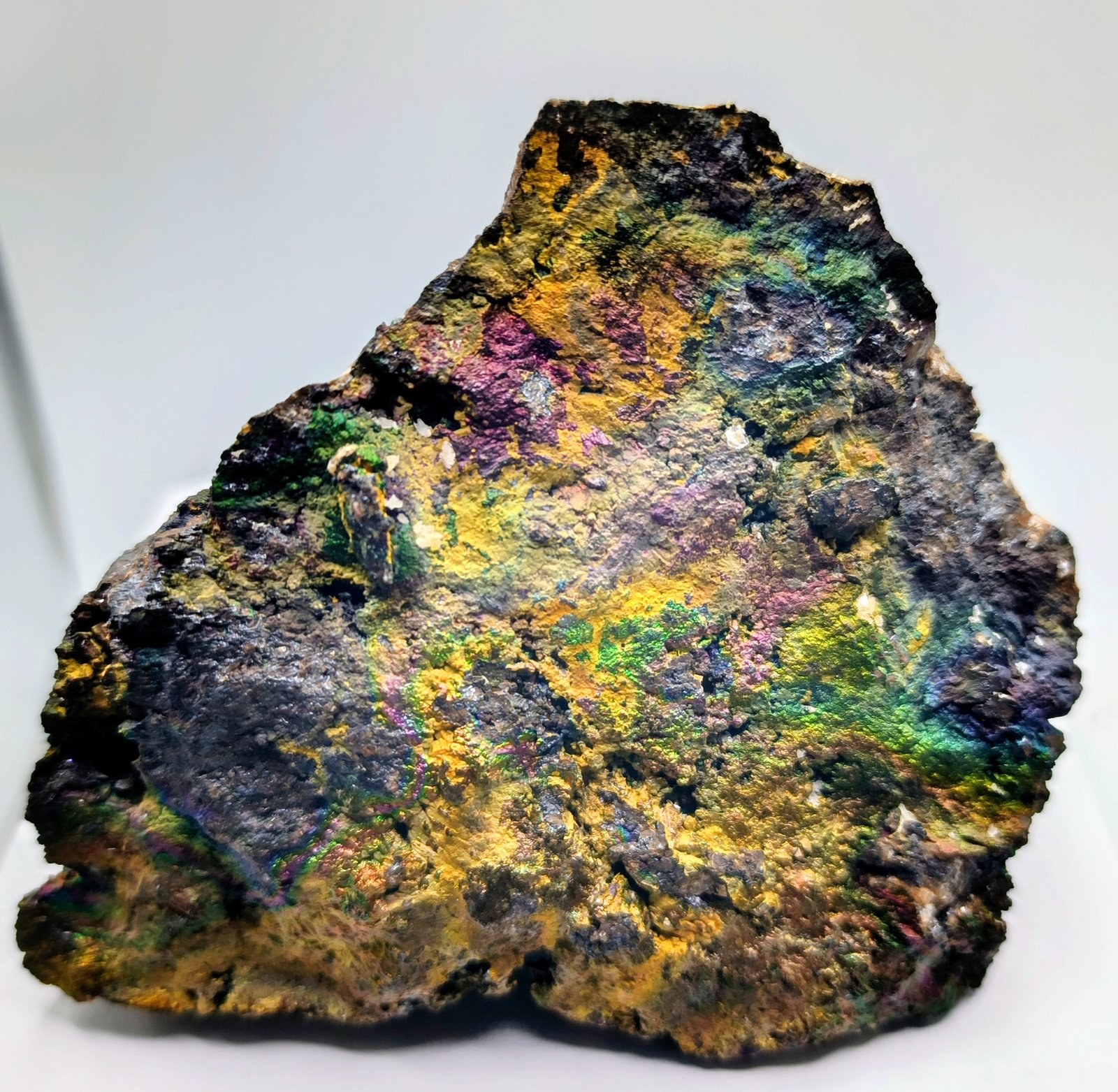 Goethita irisada y cerusita.
12x9 cm
(Autor: AntonioJesus)