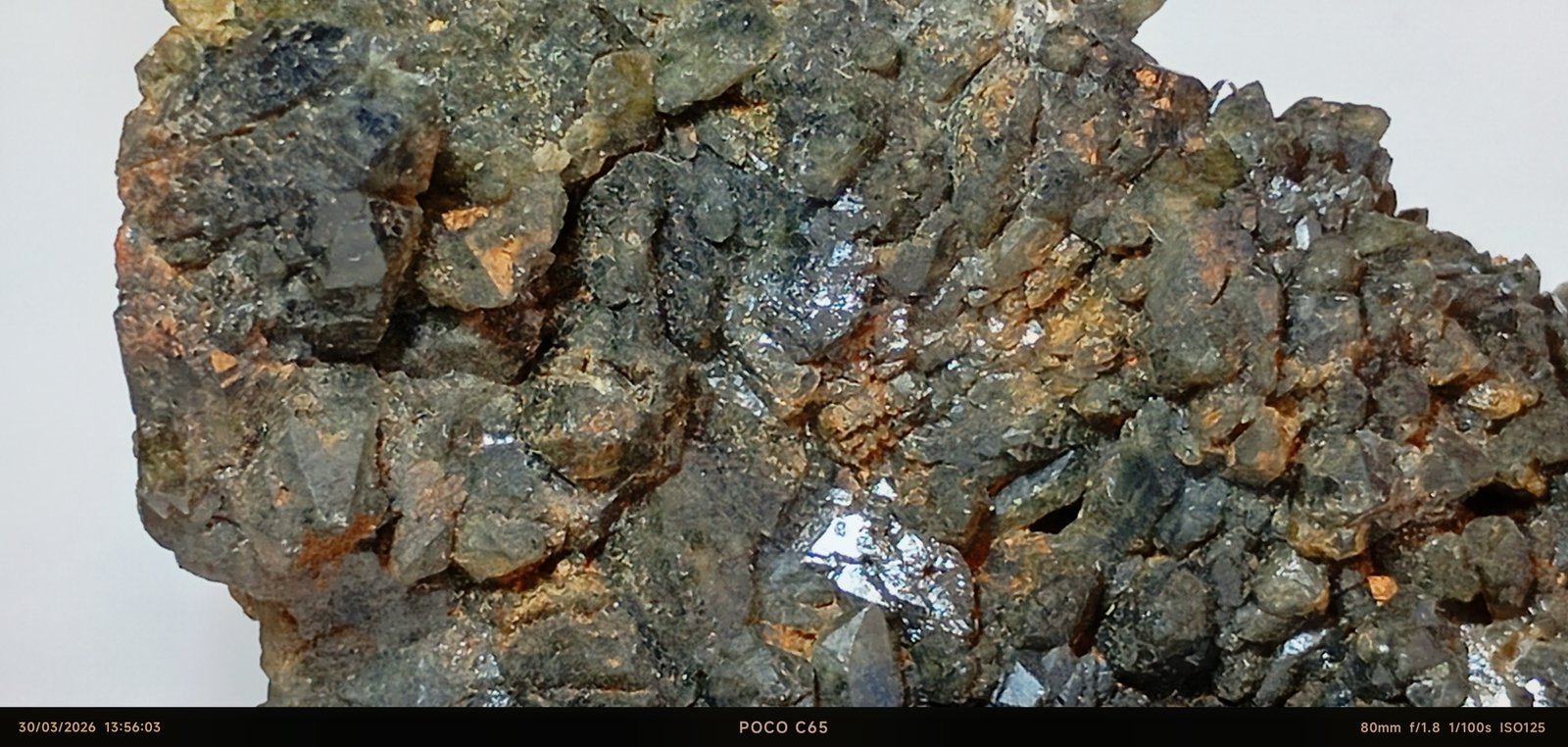 Cuarzo (variedad prasio)
6 x 7 cm.
(Autor: Felipe Abolafia)