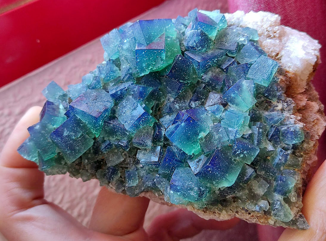 Fluorita
16 cm
(Autor: Cesar M. Salvan)