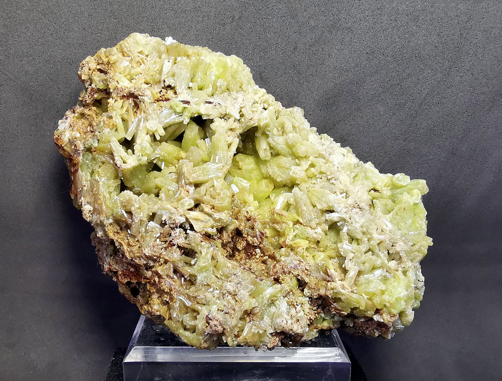 Piromorfita
11.5 x 7.3cm
(Autor: Diego Navarro)