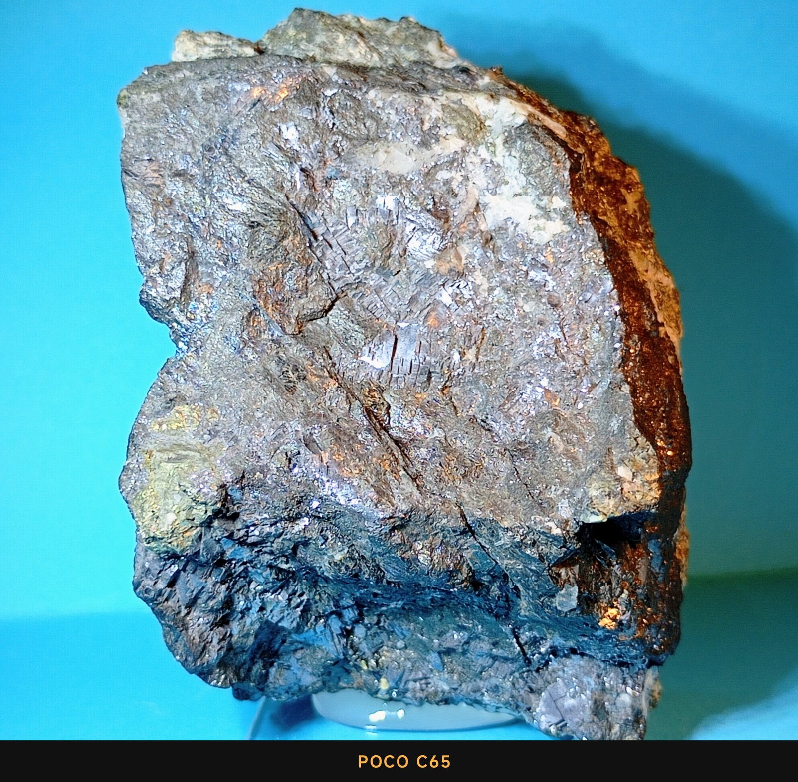 Pirargirita con polibasita, galena y calcopirita
6 x 8 x 5 cm.
(Autor: Felipe Abolafia)