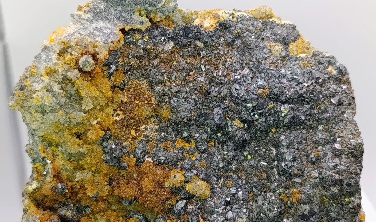 Esfalerita (variedad marmatita).
11'5x9'5 cm
(Autor: AntonioJesus)