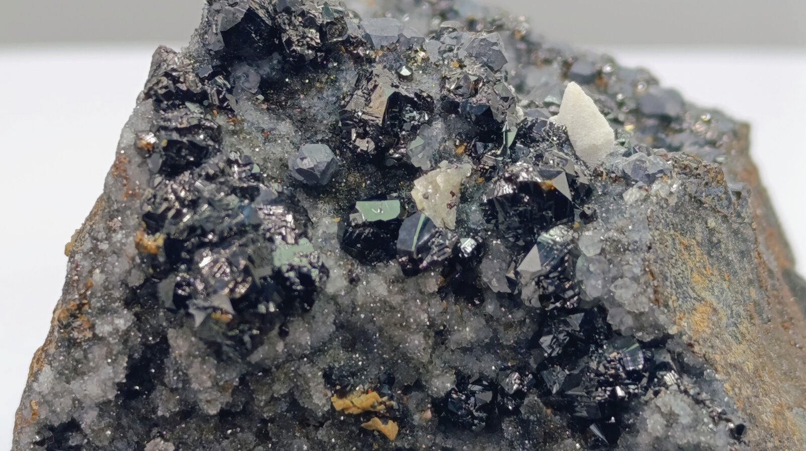 Esfalerita y Galena
7'5 x 5 cm
(Autor: AntonioJesus)