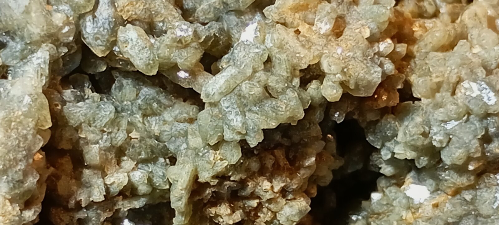 Apatito
5 x 4,5 cm.
(Autor: Felipe Abolafia)