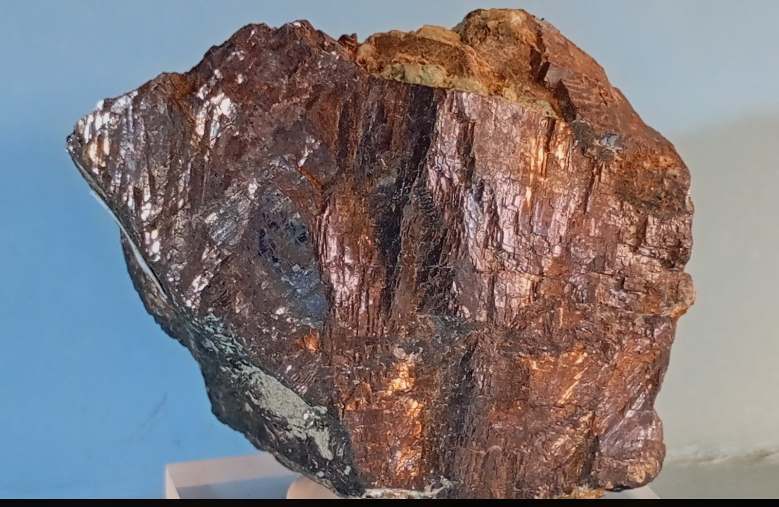 Galena
Grupo minero El Cobre-Igualdad-Matacabras, Distrito Linares-La Carolina, Bailén-Guarromán, Comarca Sierra Morena, Jaén, Andalucía, España
4,5 x 4 cm.
(Autor: Felipe Abolafia)