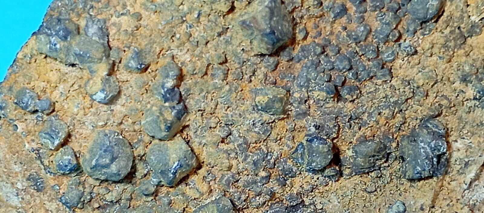 Galena
Mina Aprovechado, El Pinar de Bédar, El Pinar, Bédar, Comarca Levante Almeriense, Almería, Andalucía, España
5 x 7,5 x 2 cm.
(Autor: Felipe Abolafia)
