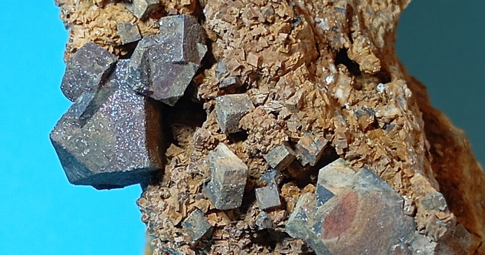 Galena
Pulpí, Comarca Levante Almeriense, Almería, Andalucía, España
7 x 5 x 3 cm.
(Autor: Felipe Abolafia)