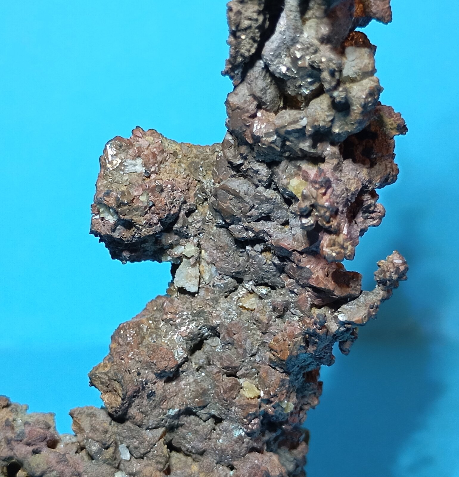 Cobre
Zona minera Oumjrane, Comunidad Alnif, Provincia Tinghir, Región Drâa-Tafilalet, Marruecos
4 x 7 x 2 cm.
(Autor: Felipe Abolafia)