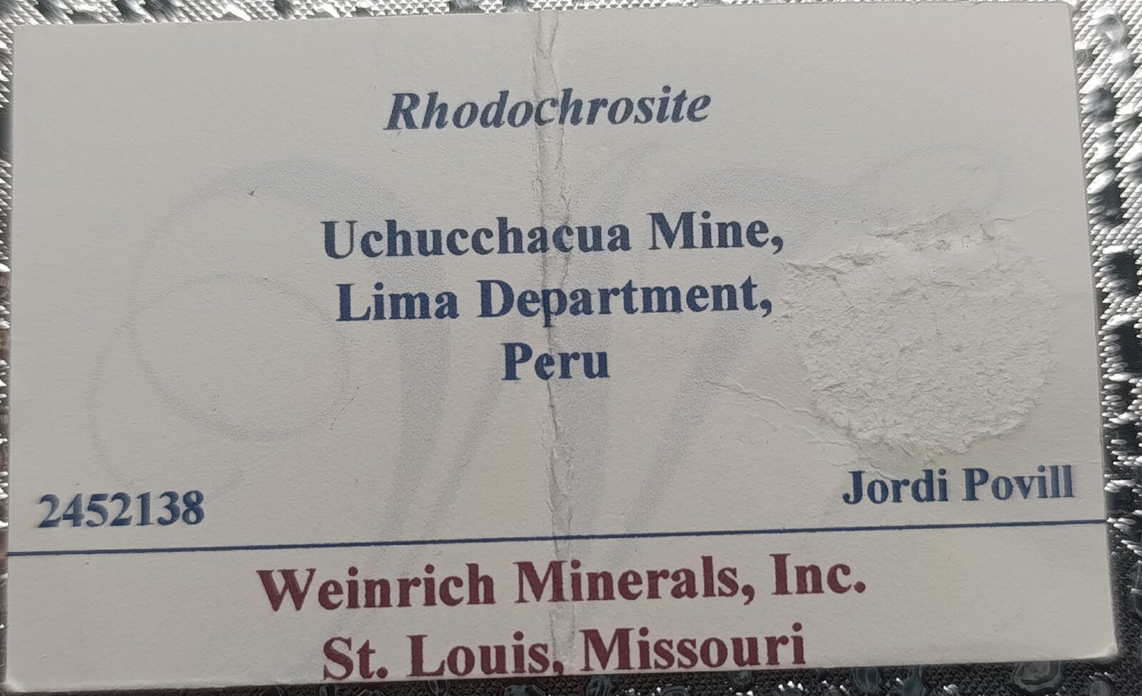 Rodocrosita, cuarzo y calcopirita.
Mina Uchucchacua, Provincia Oyón, Departamento Lima, Perú
6x4 cm
(Autor: AntonioJesus)