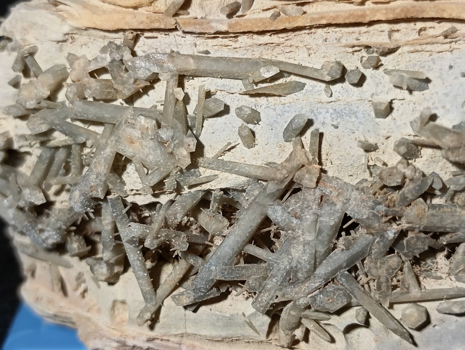 Cuarzo
Ofitas de Olvera, Olvera, Comarca Sierra de Cádiz, Cádiz, Andalusia, Spain
12 x 5 x 7 cm.
(Autor: Felipe Abolafia)