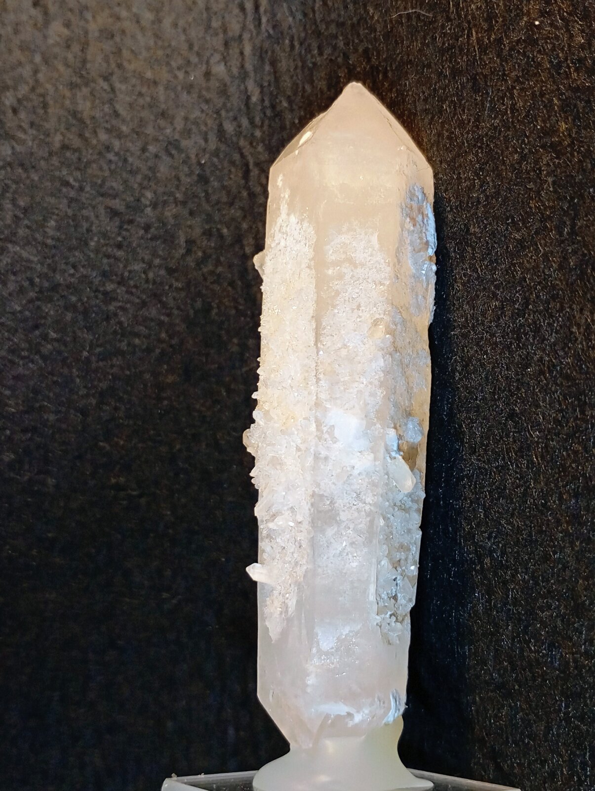 Cuarzo
Carbajosa, Villalcampo, Comarca Aliste, Zamora, Castile and León, Spain
9 x 2,5 x 2,5 cm.
(Autor: Felipe Abolafia)