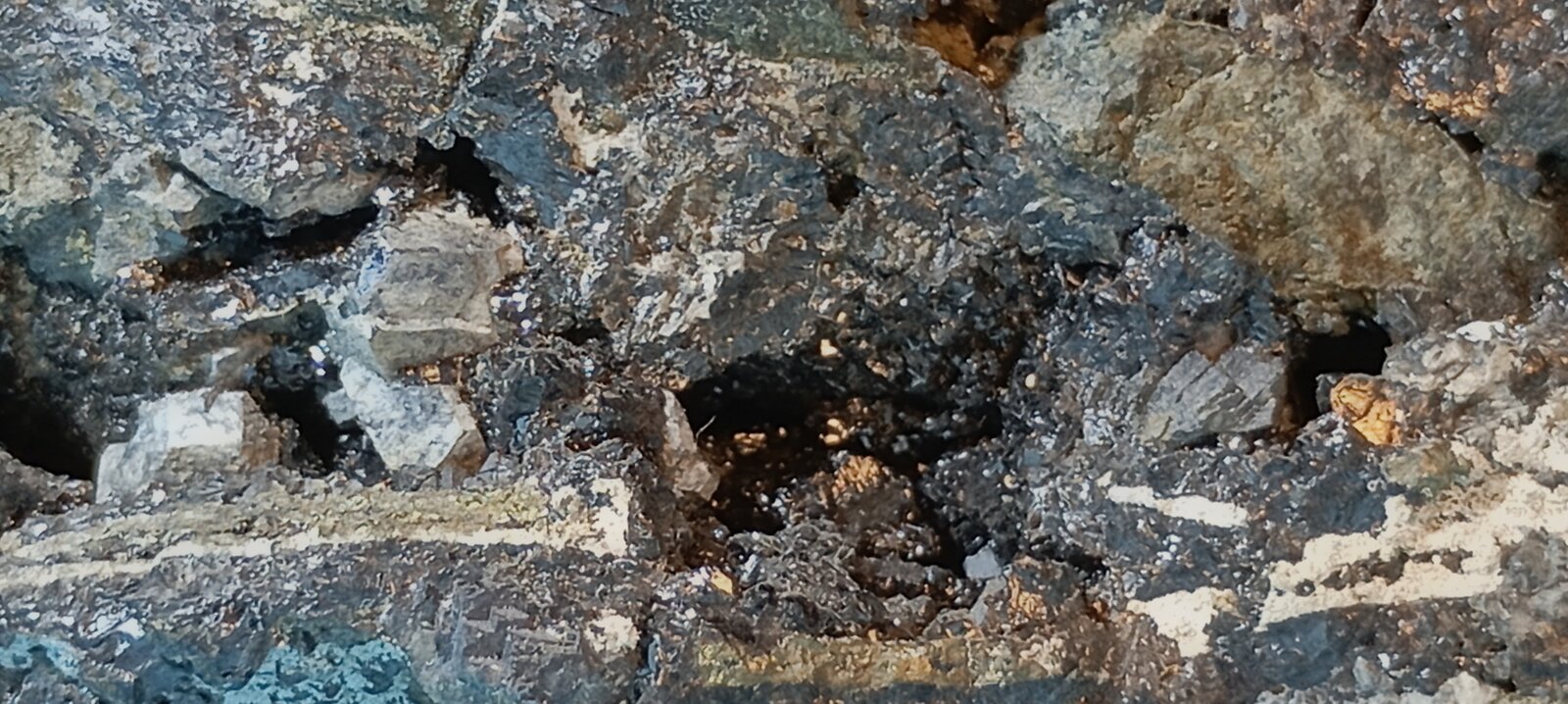Esfalerita, (variedad Marmatita)
La Unión, Comarca Campo de Cartagena, Region of Murcia (Murcia), Spain
8 x 2,5 cm
(Autor: Felipe Abolafia)