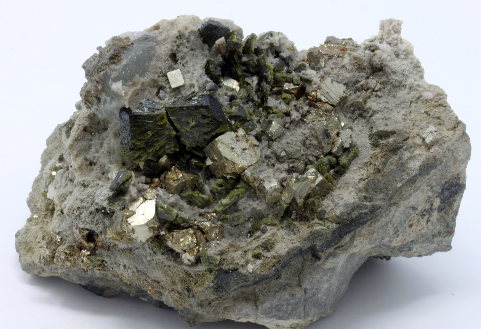 Pirita, Epidota
8,0 x 5,5 cm.
(Autor: carles)