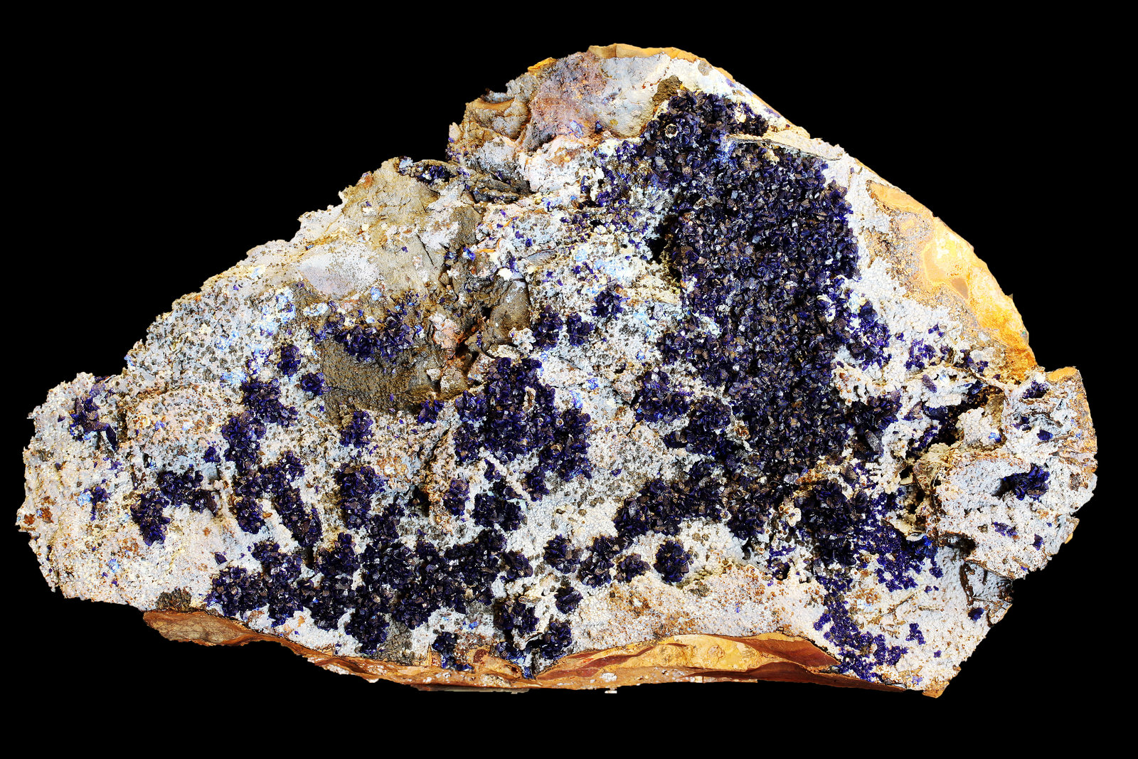 Azurita, Siderita, Cuarzo (variedad calcedonia)
17,2 x 10,0 cm.
(Autor: carles)