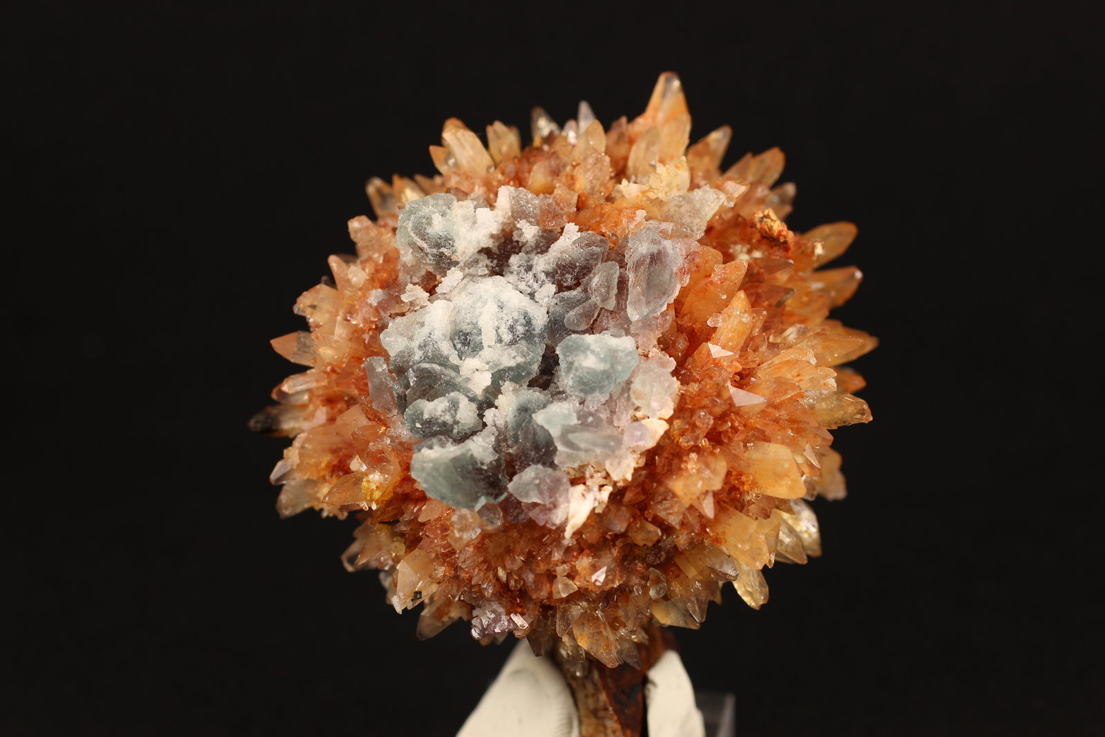 Creedita, Fluorita
8 x 7.5 x 5 centimetros
(Autor: Ricardo Melendez)