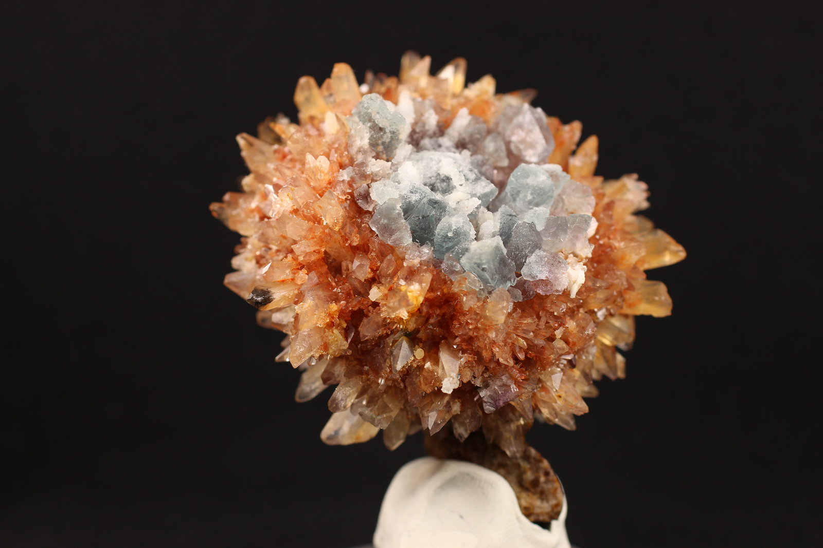 Creedita, Fluorita
8 x 7.5 x 5 centimetros
(Autor: Ricardo Melendez)