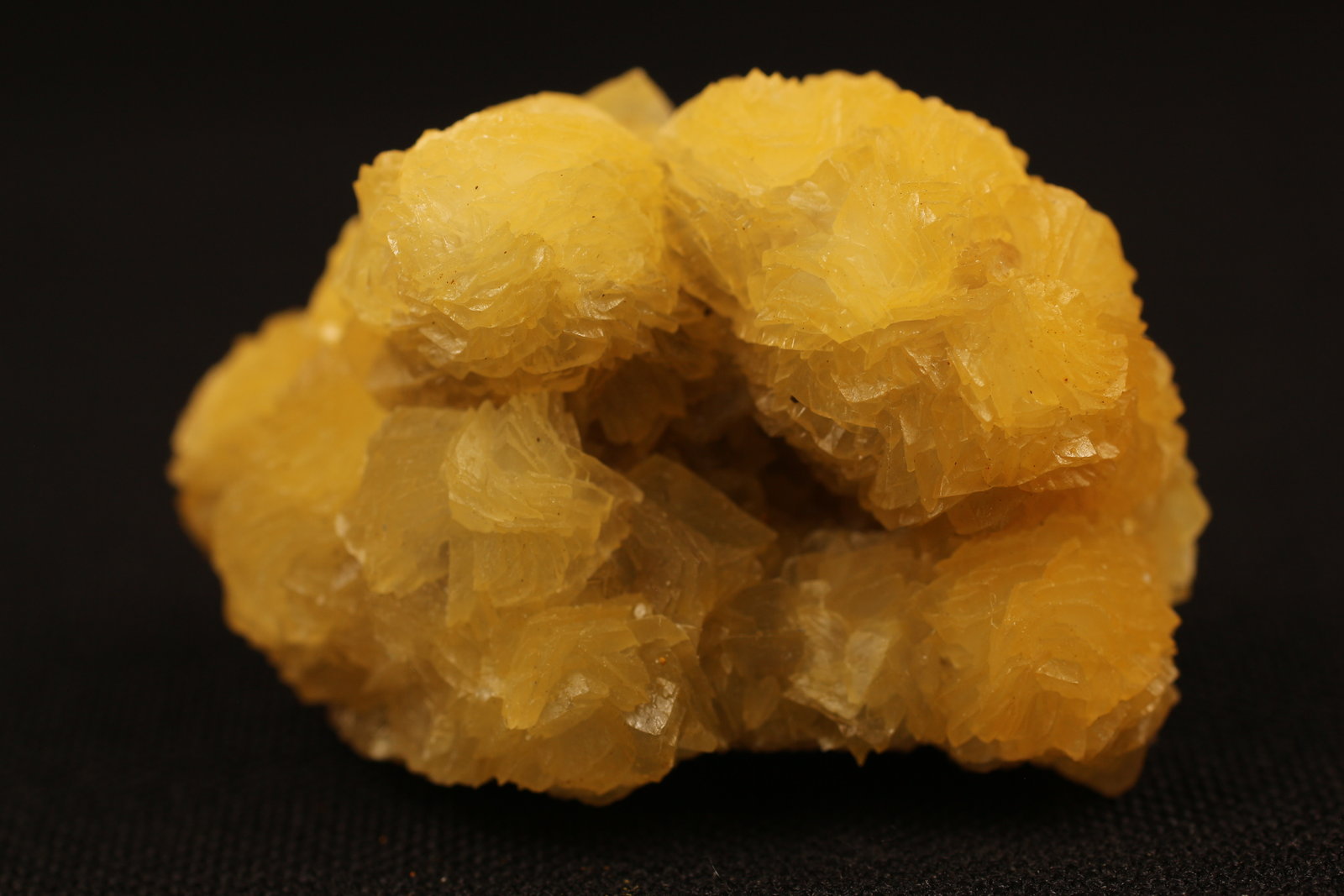 Calcita
3.8 x 2.5 x 2.4 centimetros
(Autor: Ricardo Melendez)