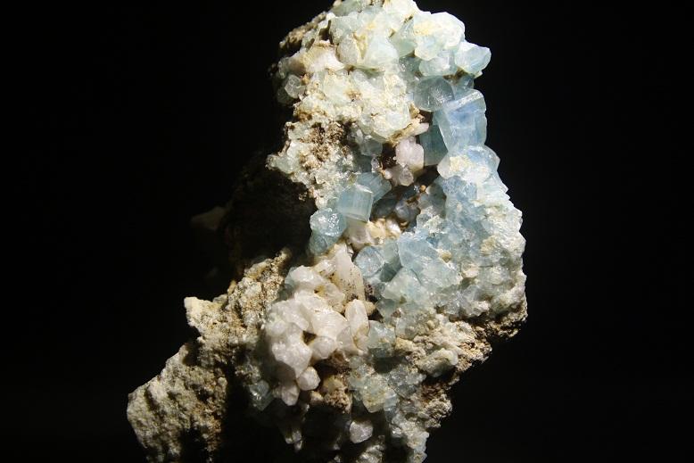 Apatito
9x4,5 cm
(Autor: minero1968)