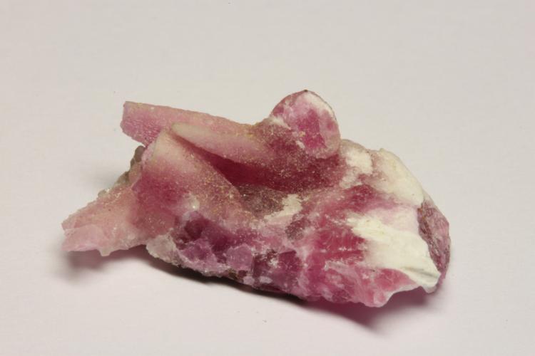 Calcita (variedad calcita cobaltífera)
17x11x6 mm
(Autor: carles)