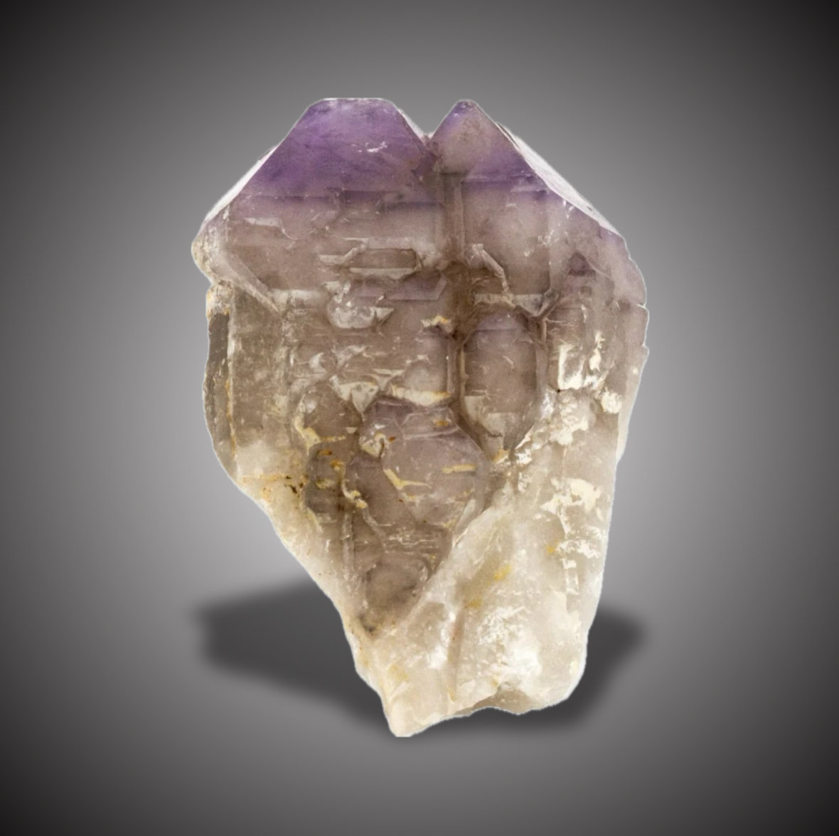 Cuarzo (variedad amatista) y (variedad ahumado)
12x8cm.
(Autor: castrominerals)