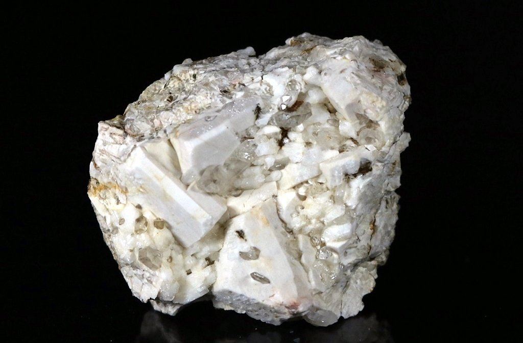 Cuarzo y Ortoclasa
3.7 x 5.5 cm
(Autor: Ángel Rodríguez Benavent)