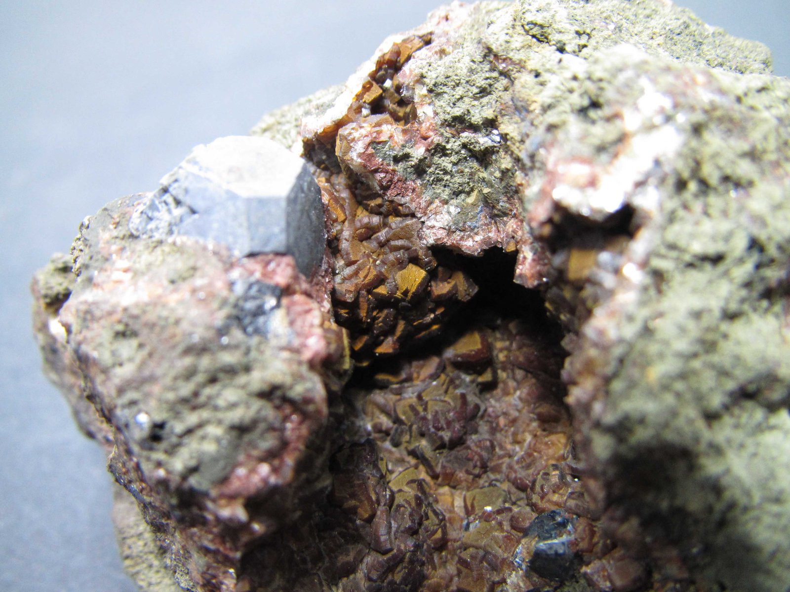 Galena y siderita
5 cm. ancho de campo
(Autor: prcantos)