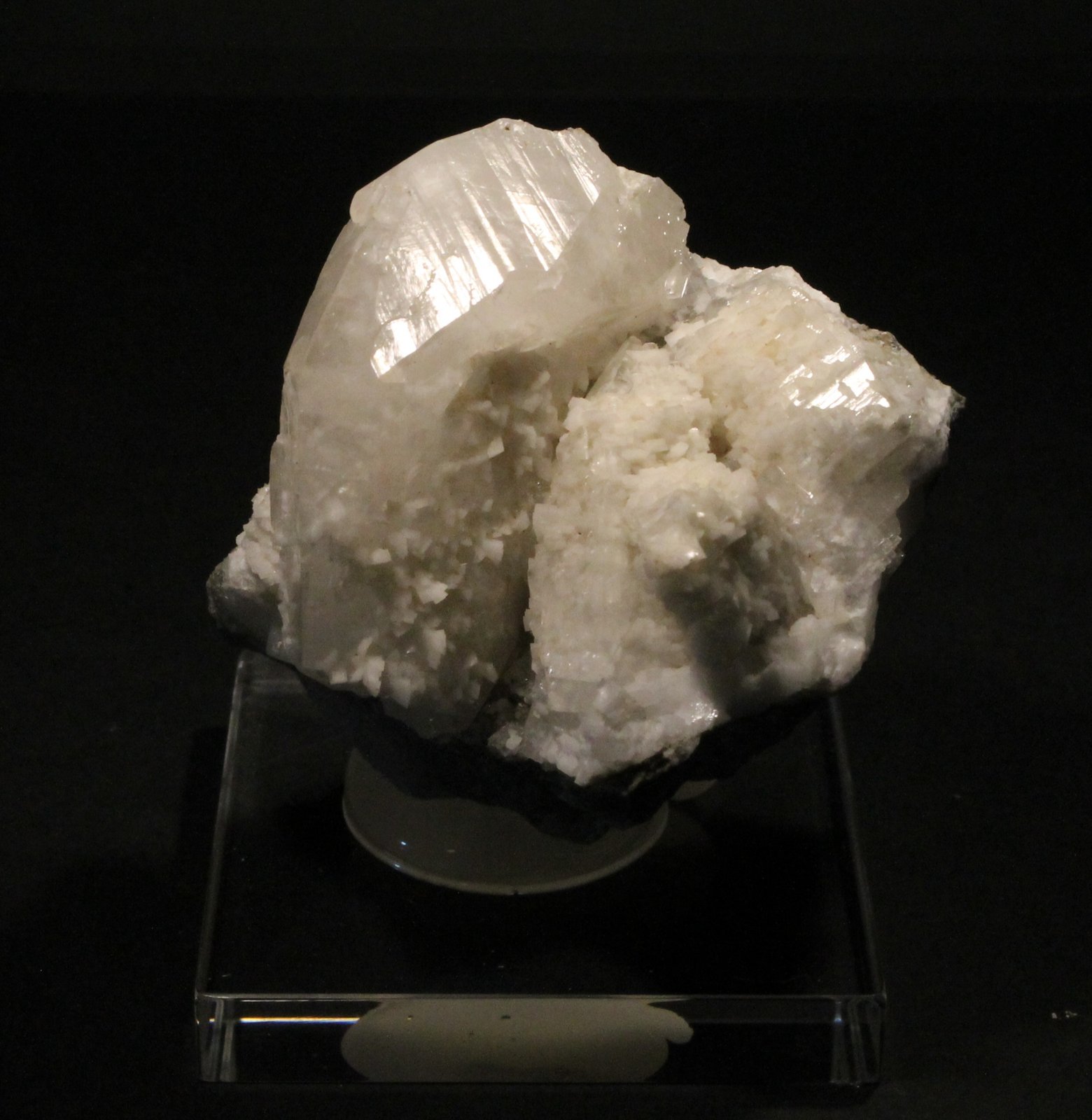 Calcita y Dolomita
7 x 6 cm.
(Autor: Darío Menéndez)