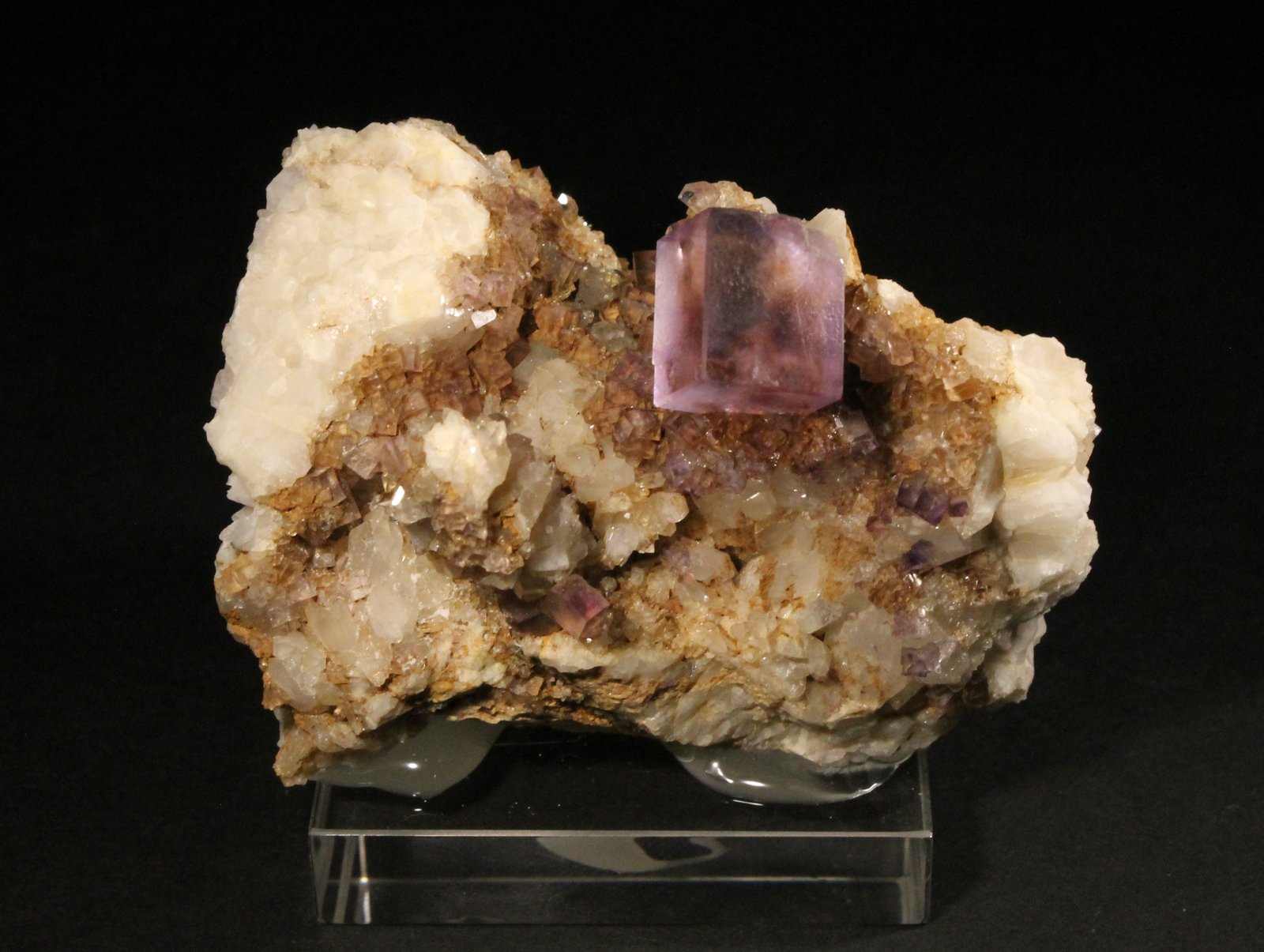 Fluorita y Cuarzo
7 x 5 cm. (Fluorita: 1,3 cm).
(Autor: Darío Menéndez)