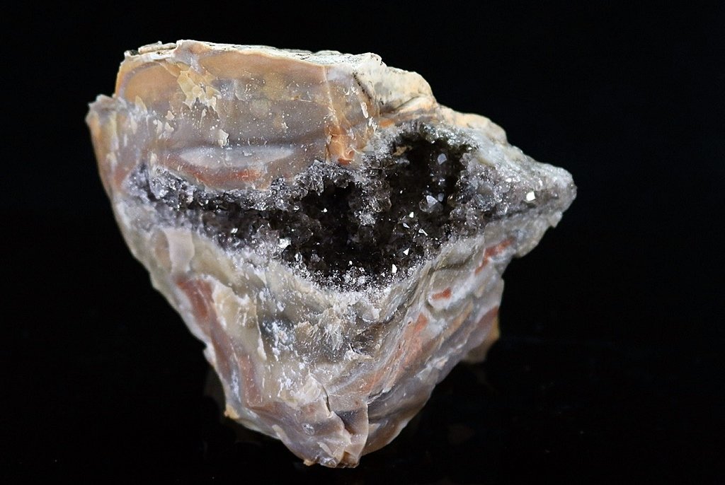 Cuarzo (variedad ahumado)
7.5 x 5 cm  (total pieza )
(Autor: Ángel Rodríguez Benavent)