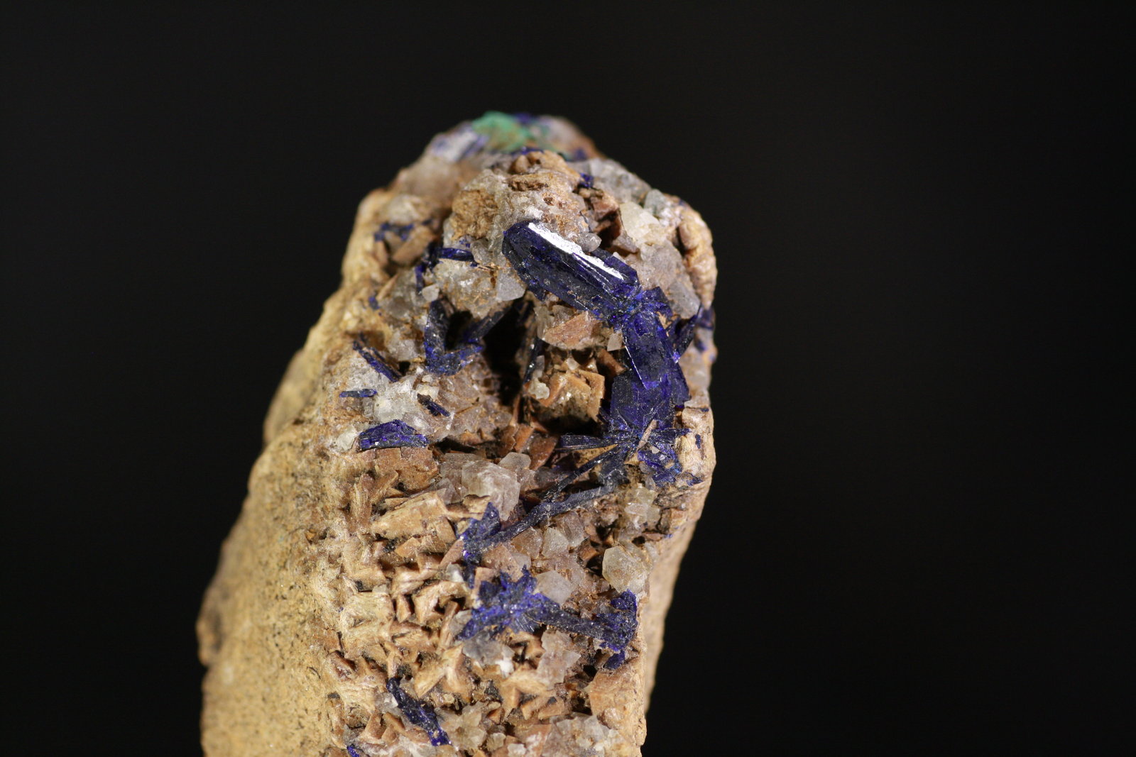 Azurita
Cristal de 2 cm de largo
(Autor: minero1968)